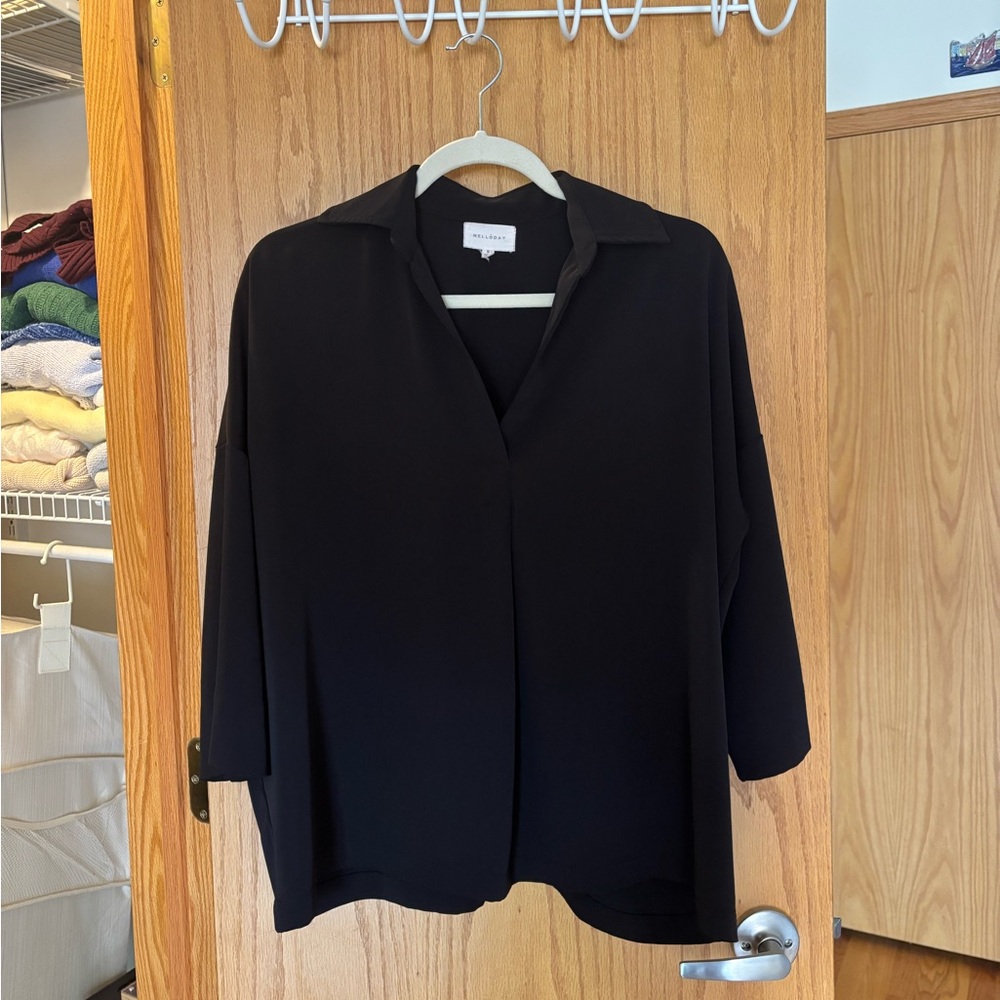 MELLÓDAY Popover Black Blouse